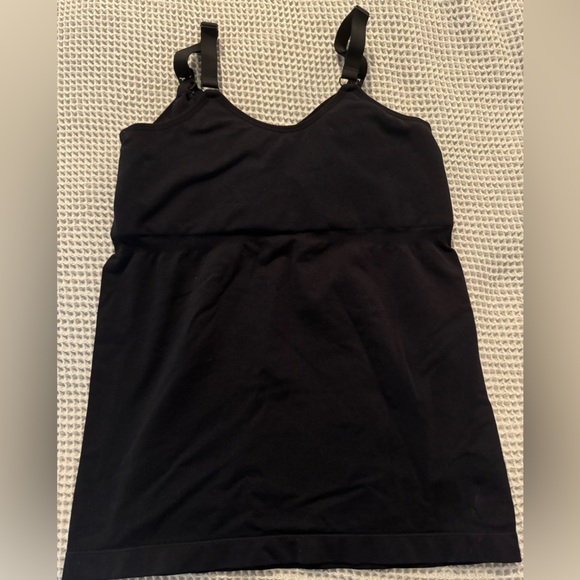 Kindred Bravely Hands Free Nursing Pumping Tank - Picture 5 of 9